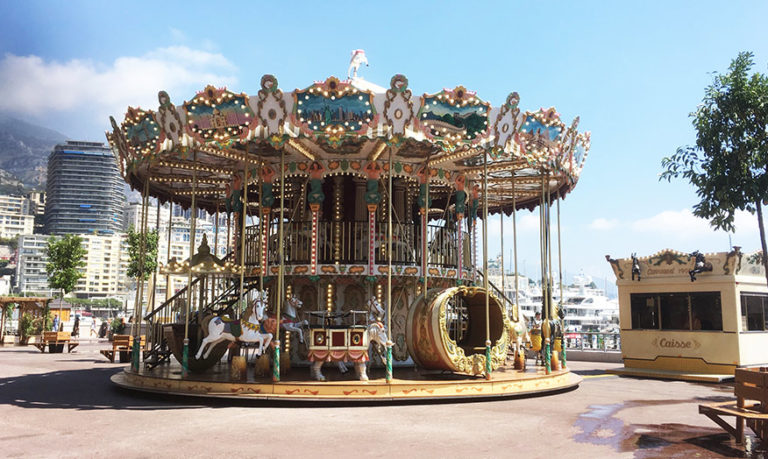 carrousel-palace-1900