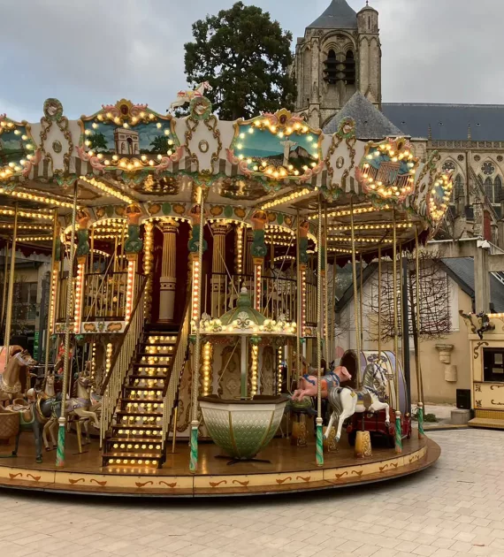 Carouselle Palace 1900