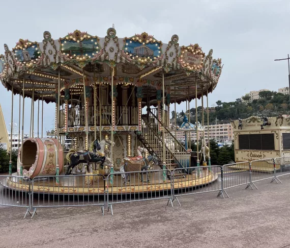 Carouselle Palace 1900