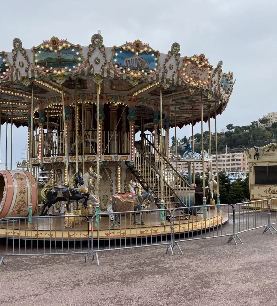 Carouselle Palace 1900