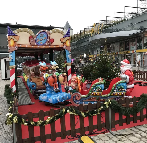 Petit Train sur la place de Loire