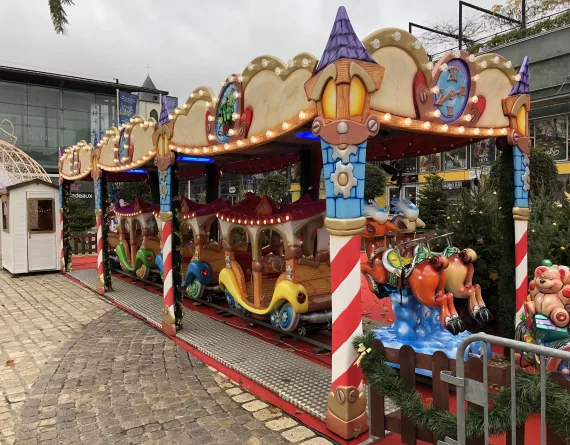 Petit Train sur la place de Loire
