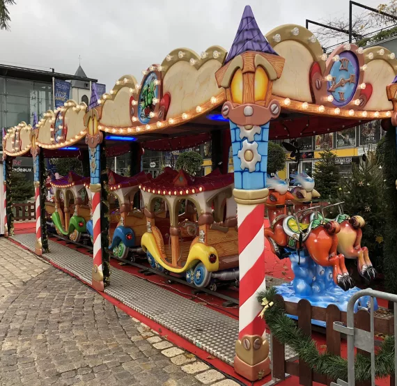 Petit Train sur la place de Loire