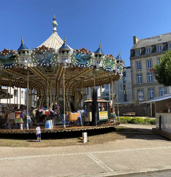 Grand Carrousel 1900