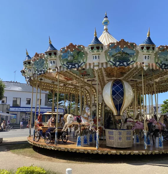 Grand Carrousel 1900